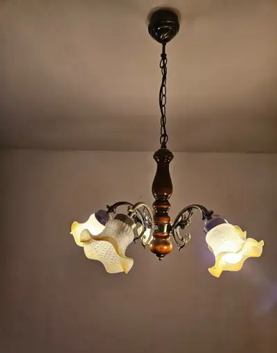 Stropní světlo.