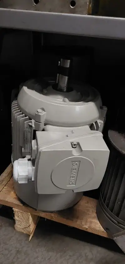 Nový motor 1LE10021BC-Z