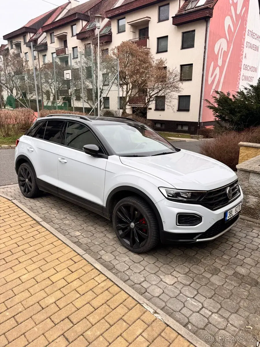 Volkswagen T-Roc – 2020, 75 000 km