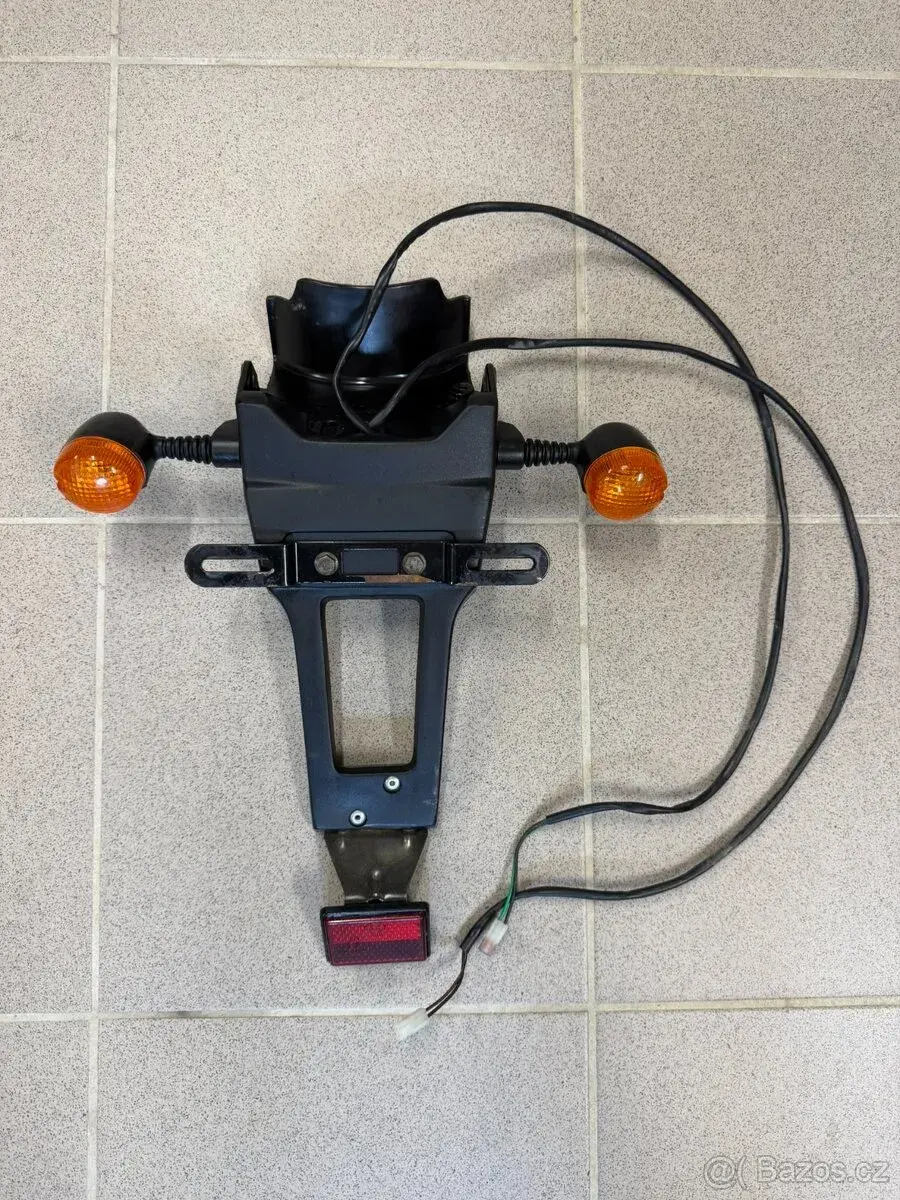 Zadní blatník s blinkry Yamaha TT600R nebo RE