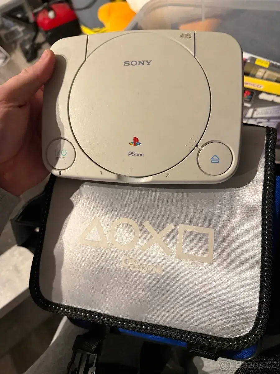 Ps1 konzole , příslušenství a hry