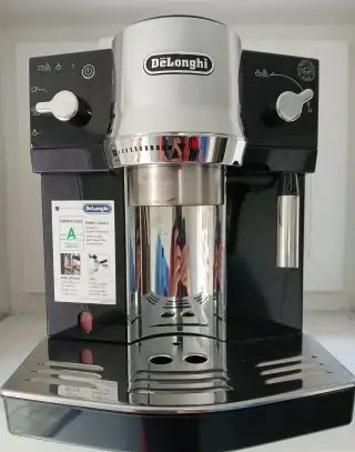 DeLonghi kávovar EC820B páka