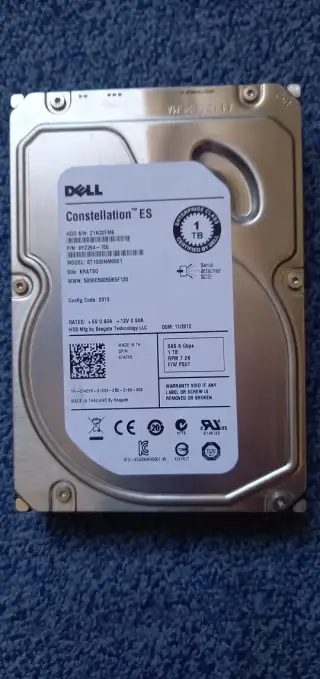 3,5 " HDD SAS 1TB + mozno ramecek do serveru Dell