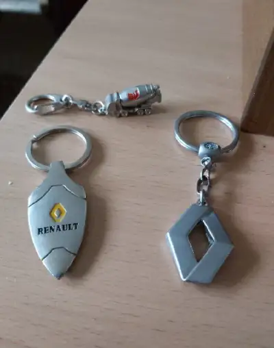 masivní přívěsky na klíče