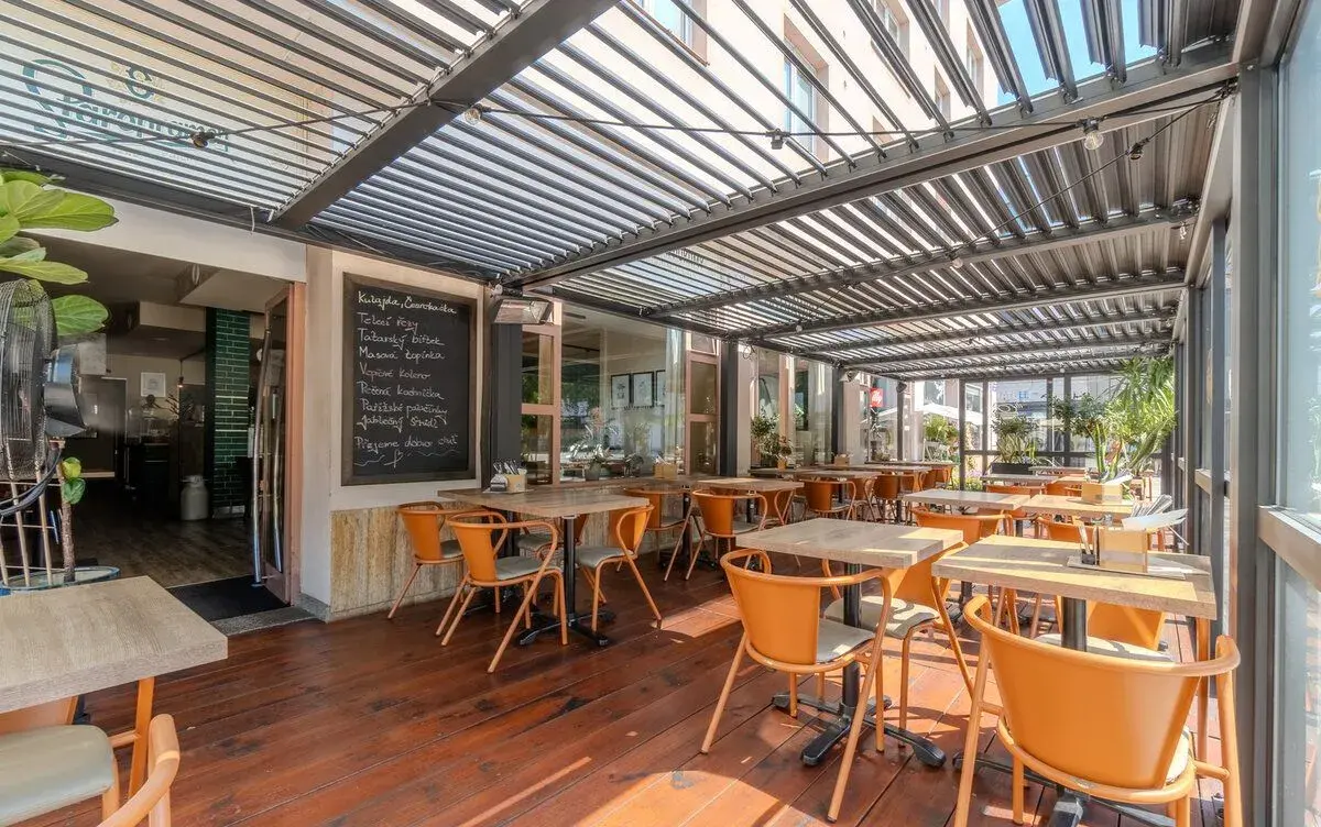 PRODEJ ZAVEDENÉ RESTAURACE V CENTRU OSTRAVY NA NÁMĚSTÍ