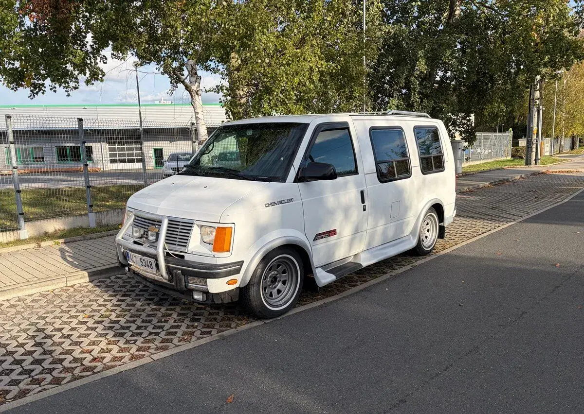 Chevrolet Astro – 1994, 194 000 km