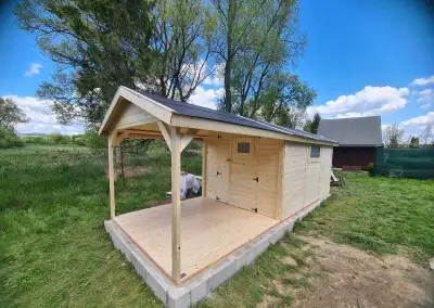 Zahradní dřevěný domek 2,5x6,25 s verandou, sedlová střecha