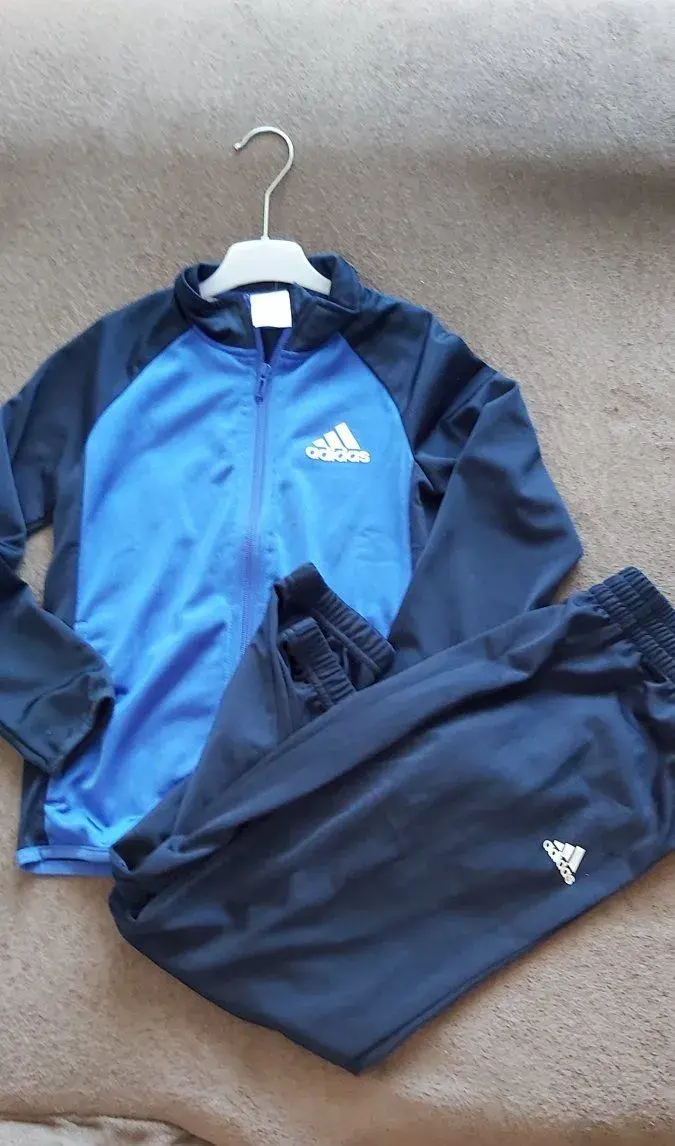 Nový Detsky komplet Adidas vel. 128