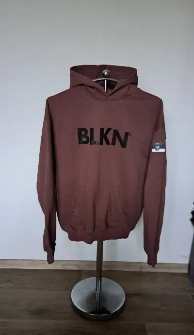 Krásná streetwearová mikina BLKN