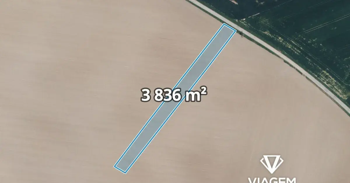 Pole 3 836 m²