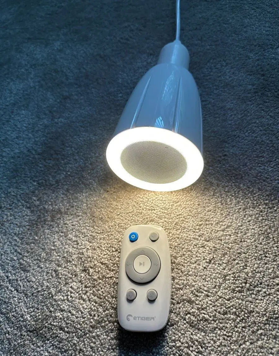 Bluetooth reproduktor v žárovce etiger A0-CL01