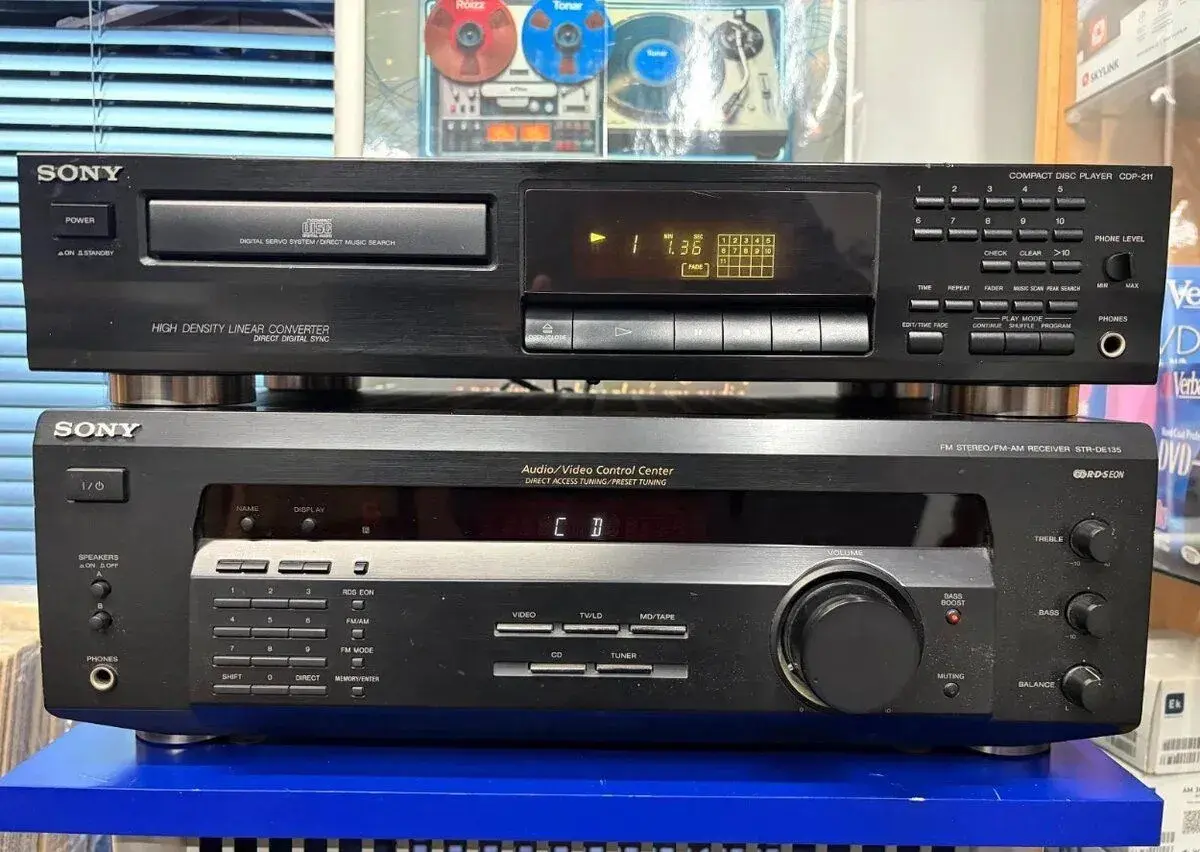 AV Receiver Sony STR-DE 135 + CD SONY CDP-211