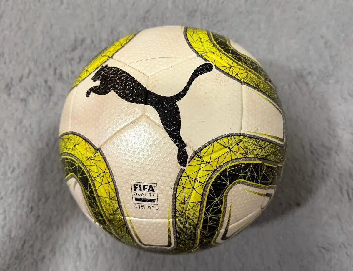 Fotbalový míč Puma FINAL 3 Tournament S4 FIFA