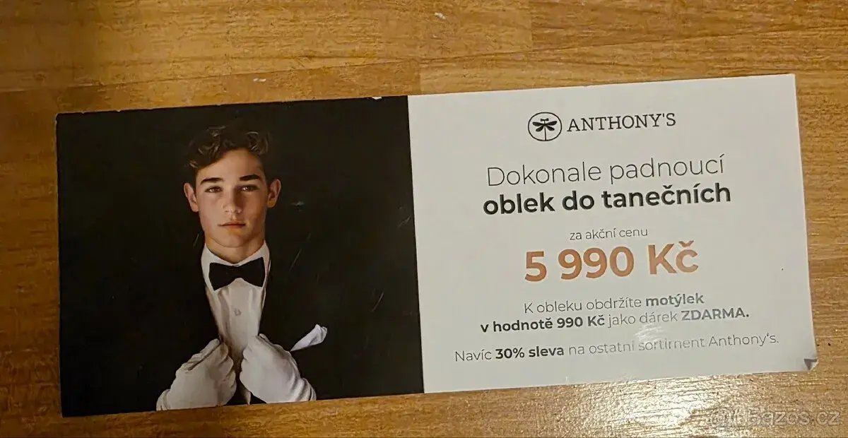 Slevové poukazy na oblek a boty do tanečních