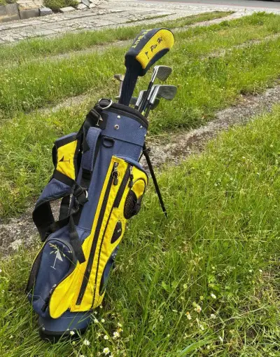 Dětský set 8 golfových holí
