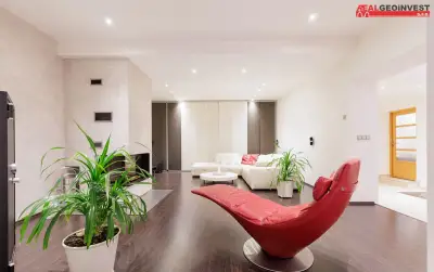 Výjimečný rodinný dům v Omicích – 218 m², soukromí, komfort