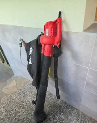 Vysavač HECHT