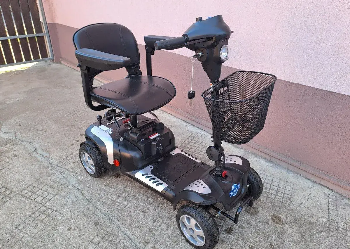 Elektrický seniorský vozík(čtyřkolka) Vermeiren Venus