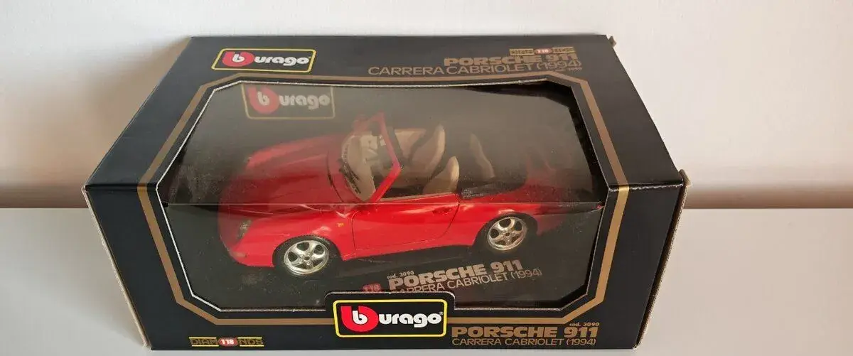 BBURAGO 1:18 Porsche 911 Cabrio Top