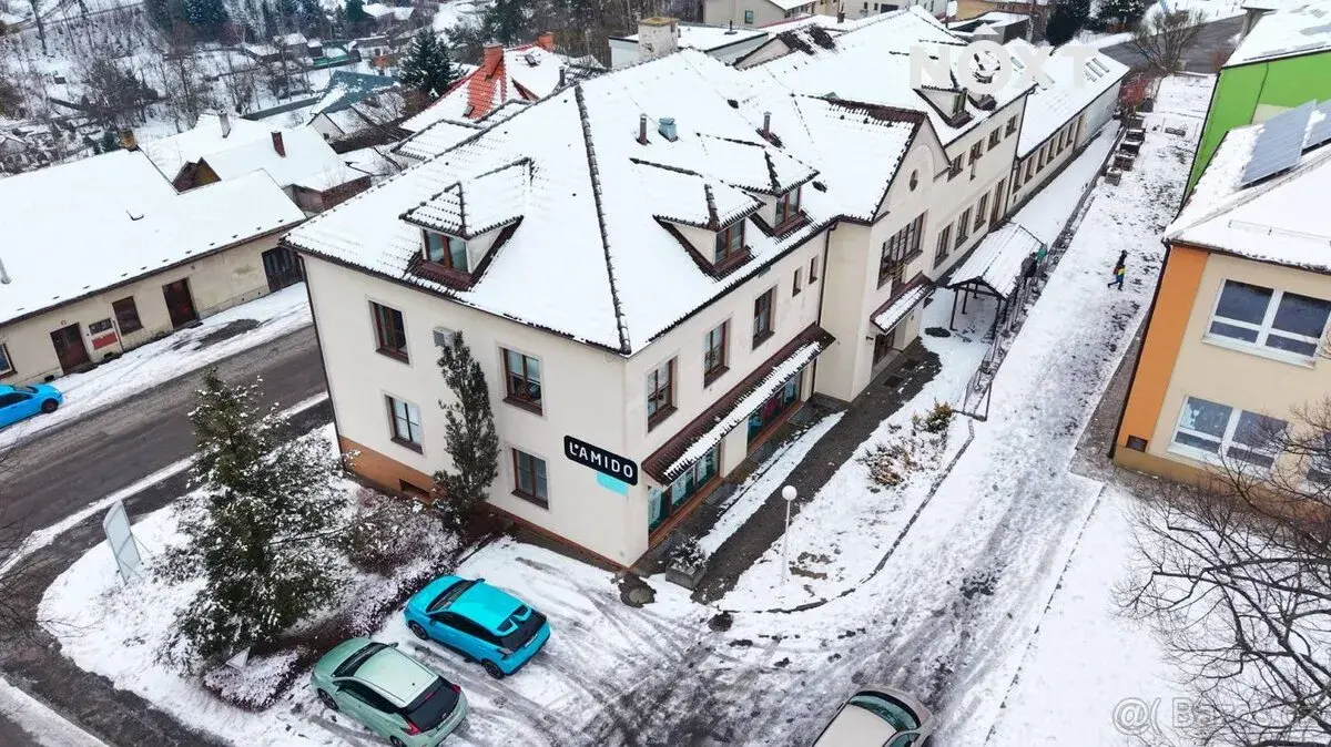 Prodej komerční Sklady, 2 000㎡