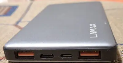 starší powerbanky Redmi, Lamax, pův. 10000 mAh