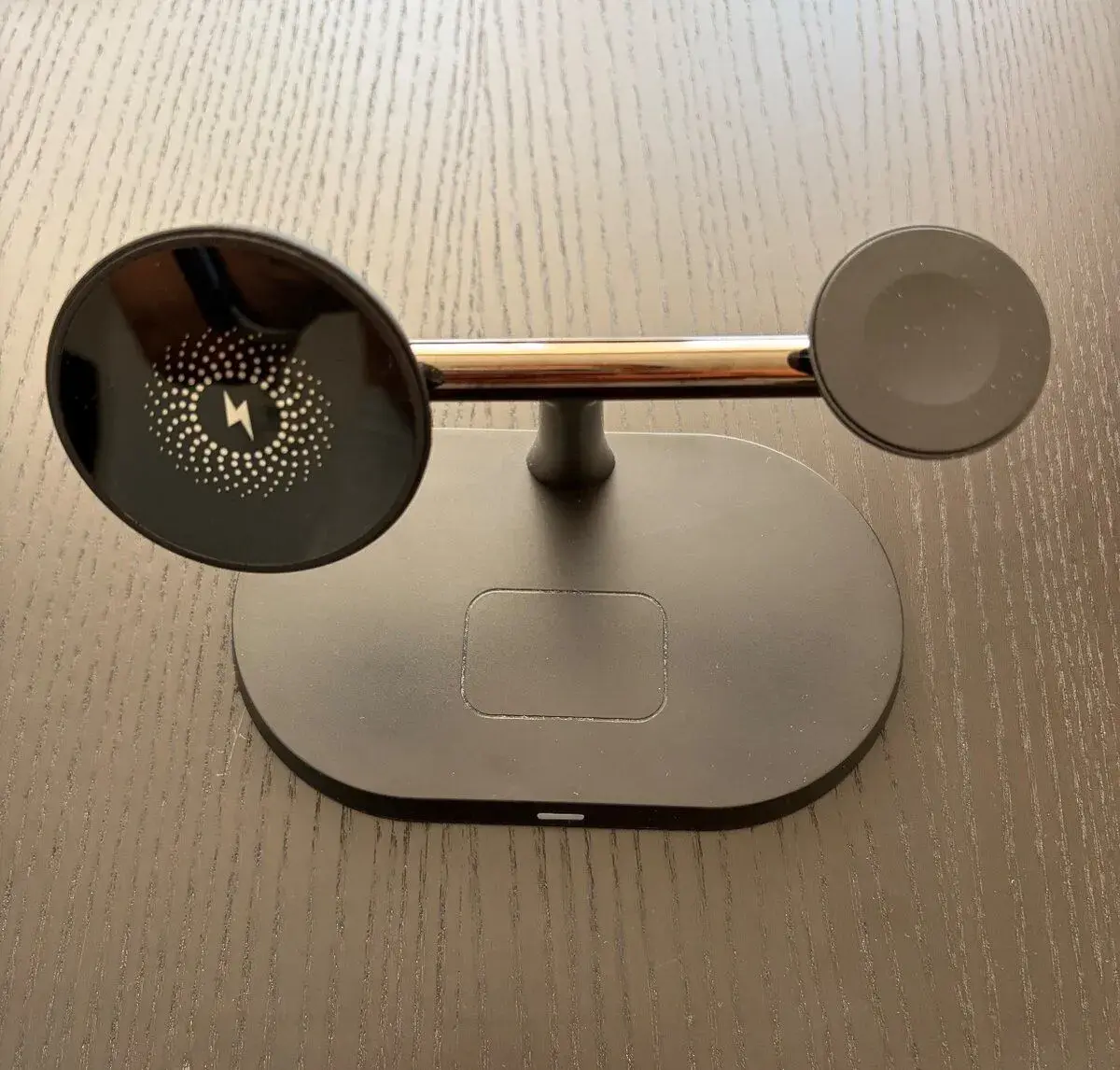Nabíječka pro iPhone a Apple Watch