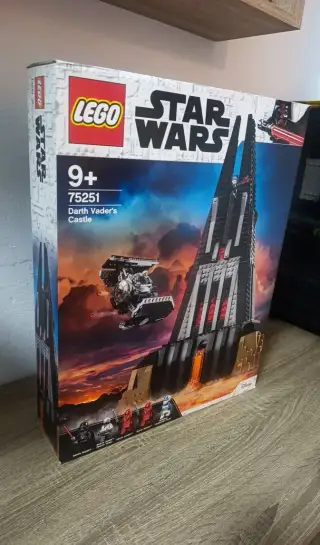 Lego set 75251 Hrad Dartha Vadera