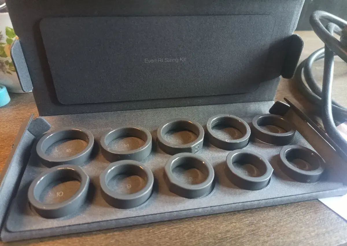 Even Realities R1 – plastový sizing kit / testovací prsteny
