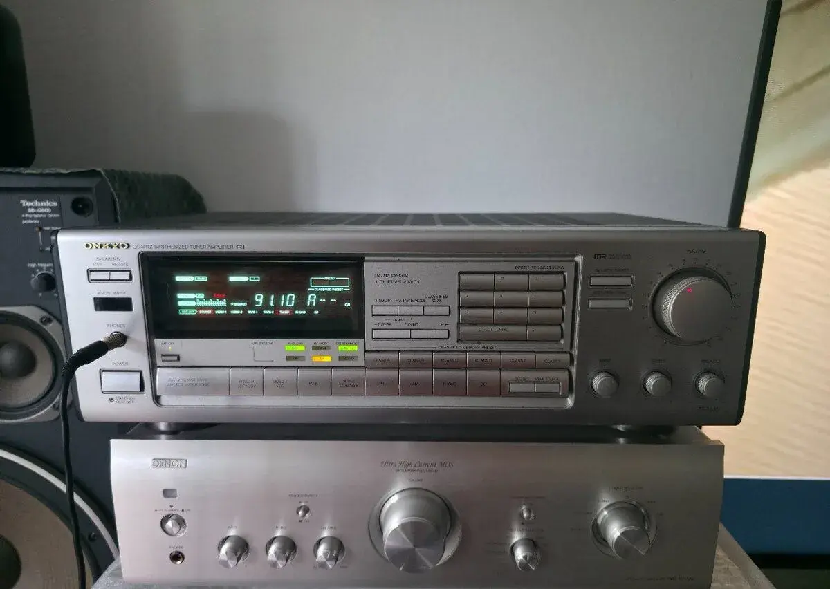 ONKYO TX 7830