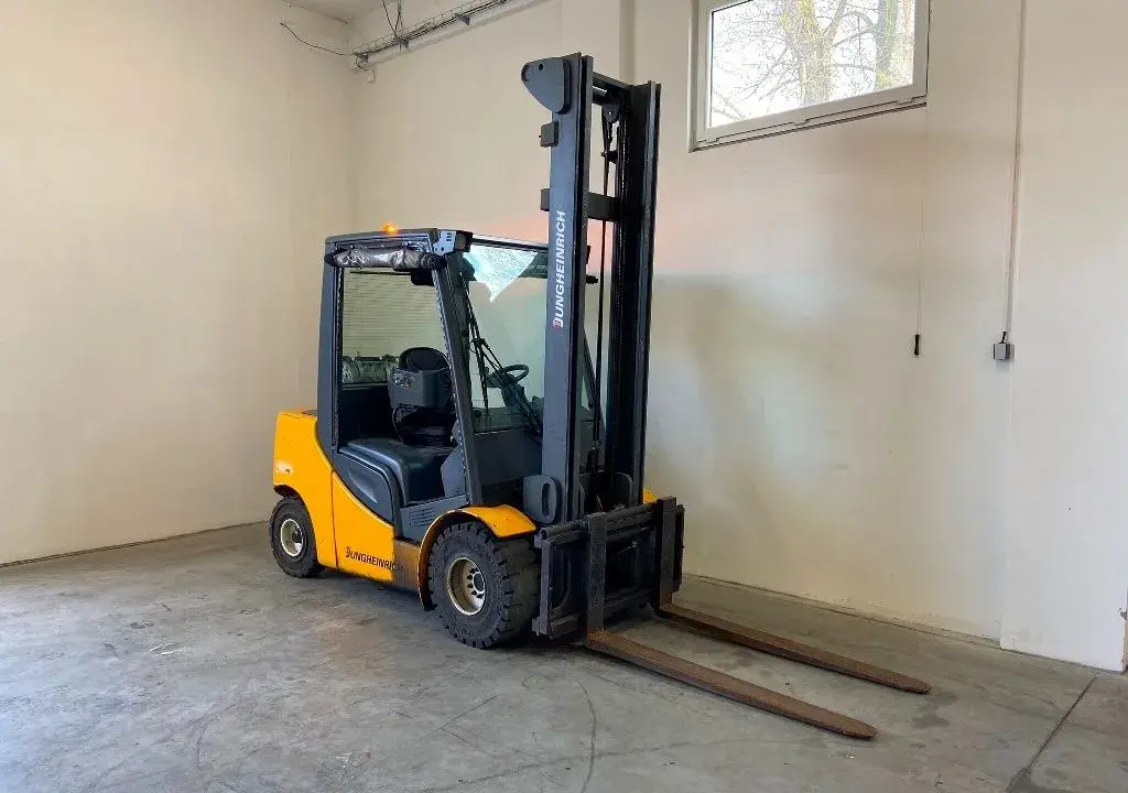 Jungheinrich TFG 435s vysokozdvižný vozík (01391)