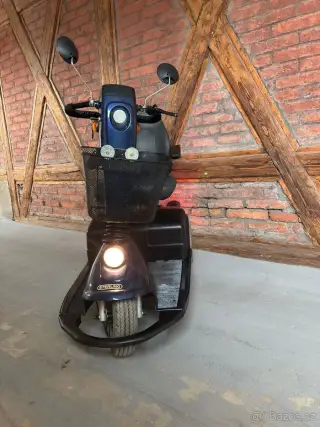 Elektrická tříkolka/invalidní vozík STERLING ELITE XS