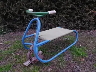 Retro sáňky s řidítky