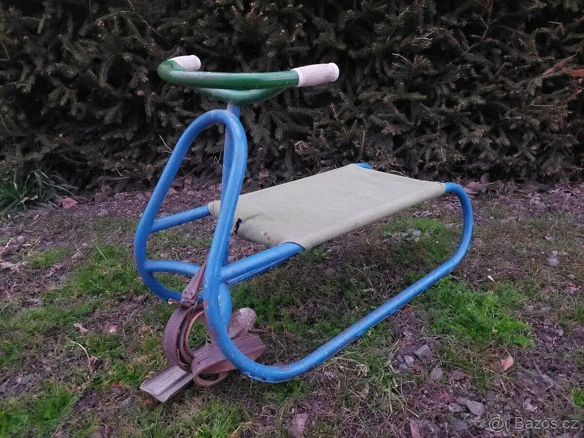 Retro sáňky s řidítky