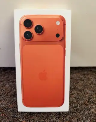 Apple iPhone 17 Pro Max 1tb Orange. Top stav, rok zaruka