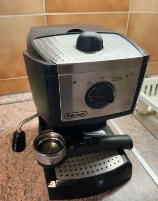 Pákový kávovar delonghi