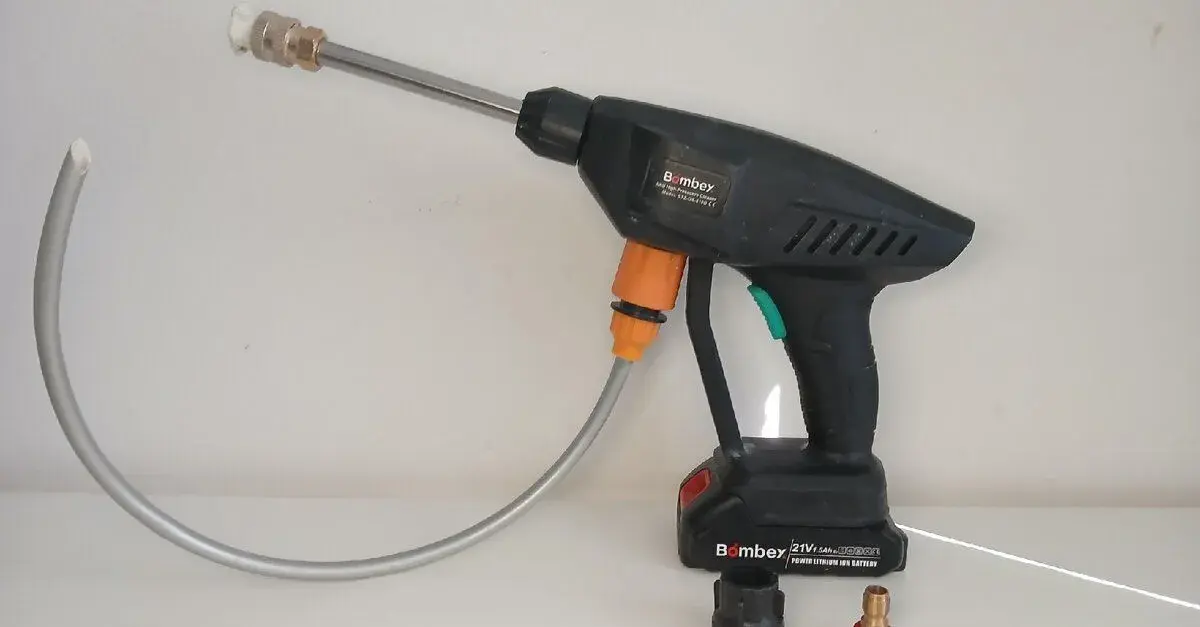 AKU vysokotlaký čistič Bombex STZ-QX-810D 21V