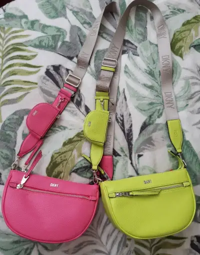 Originál DKNY Crossbody kabelka, růžová a neon. zelená