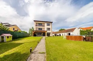Prodej Rodinného domu v Č.B. se 3 byty 3+1
