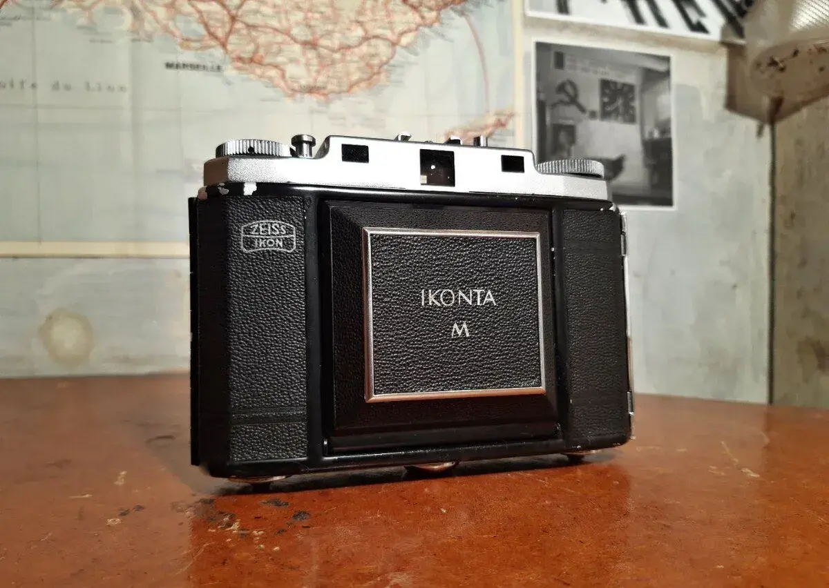Měchový fotoaparát Zeiss Ikon Super Ikonta