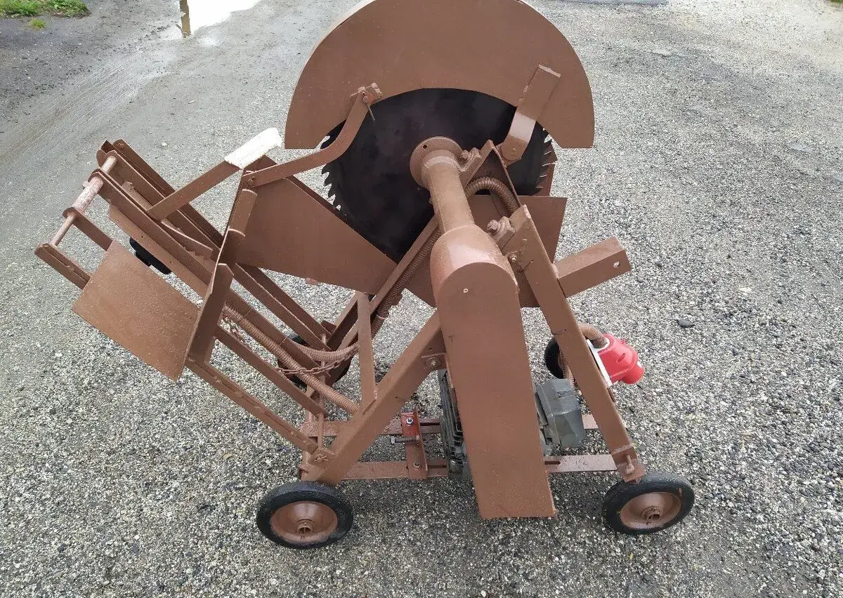 Okružní pila 4 kW, 380 V, plát 52 cm, nová ložiska,