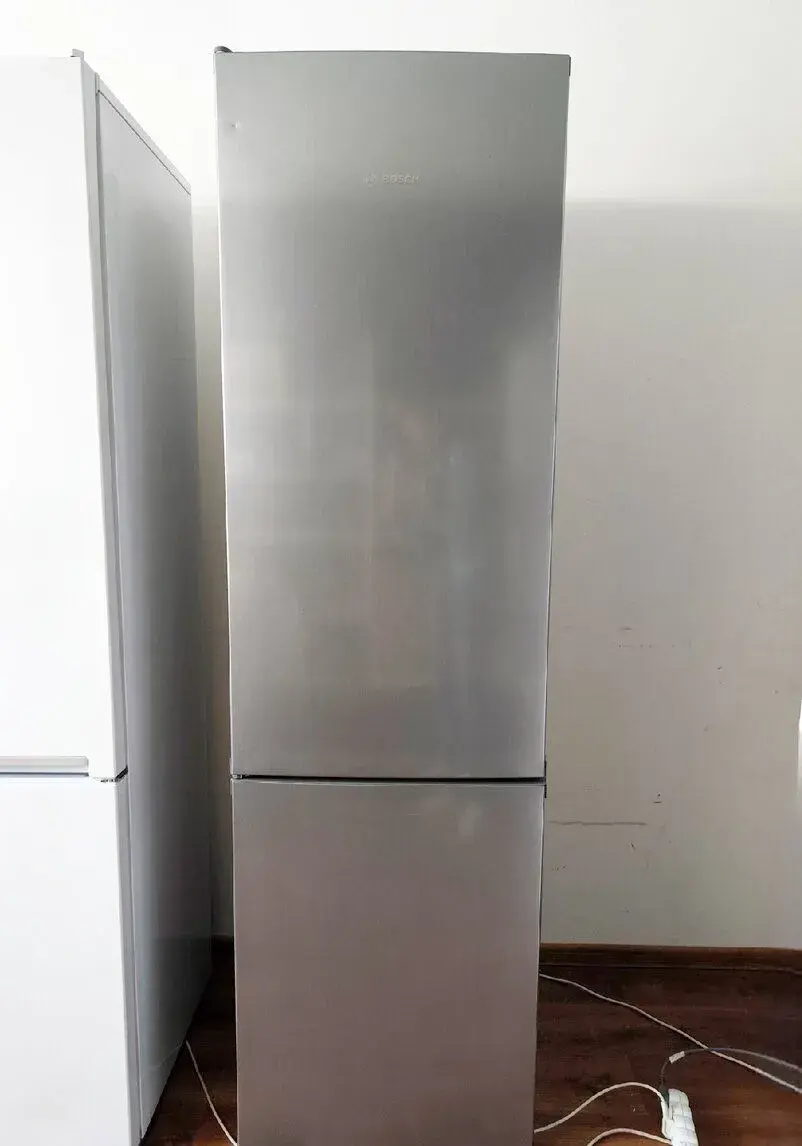 Vysoká nerezová lednice no_frost Bosch, 2 m., A++