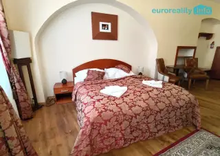 Pronájem, apartmán 4+kk, 110 m2, Plzeň - město, ul. Zbrojnic