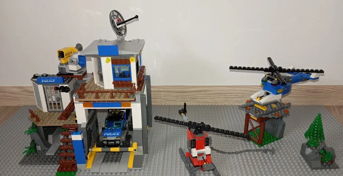 LEGO City 60174 Horská policejní stanice