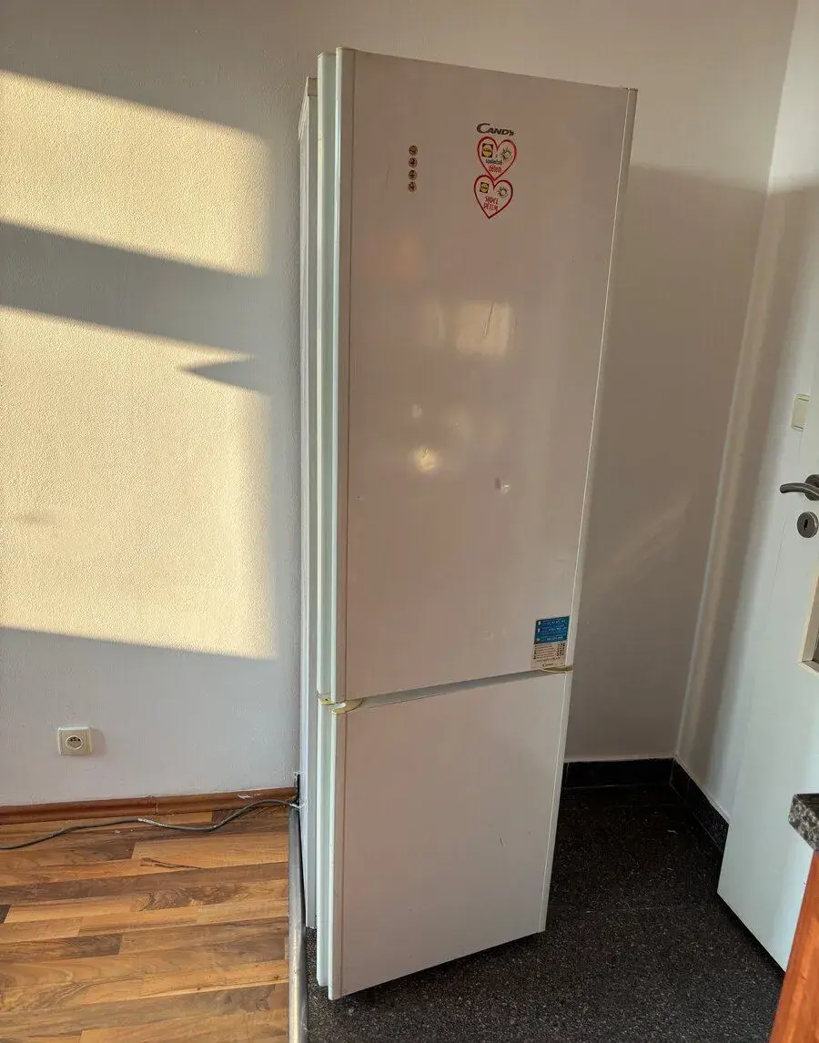 Použita vysoká lednice s mrazákem candy