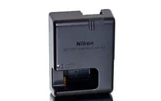Nabíječka Nikon MH-25a pro baterie EN-EL15 a, b, c