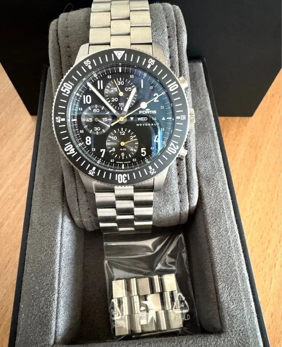 Fortis Novonaut N-42 Titanium Legacy Edition
