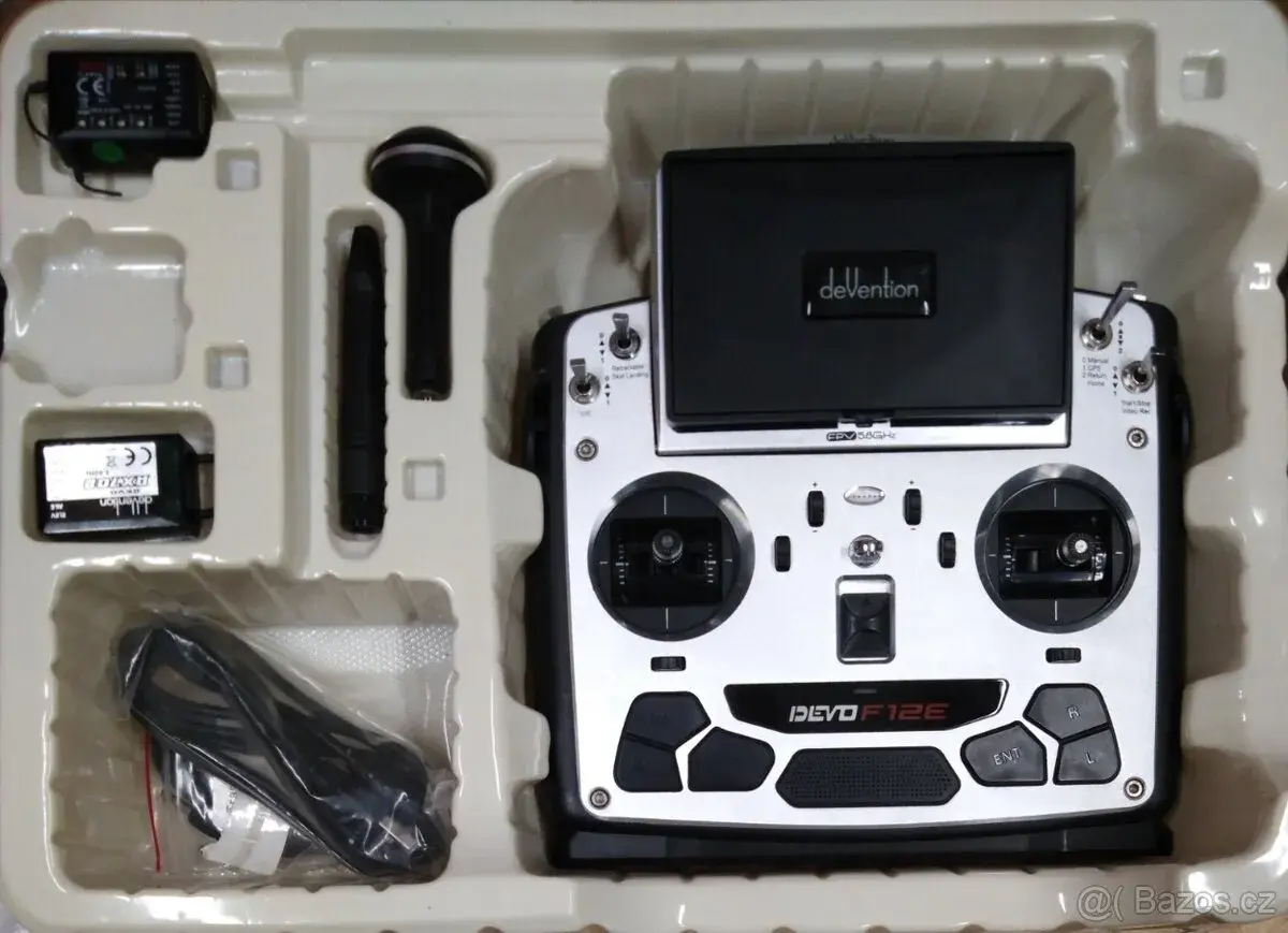 RC Vysílačka DEVO-F12E