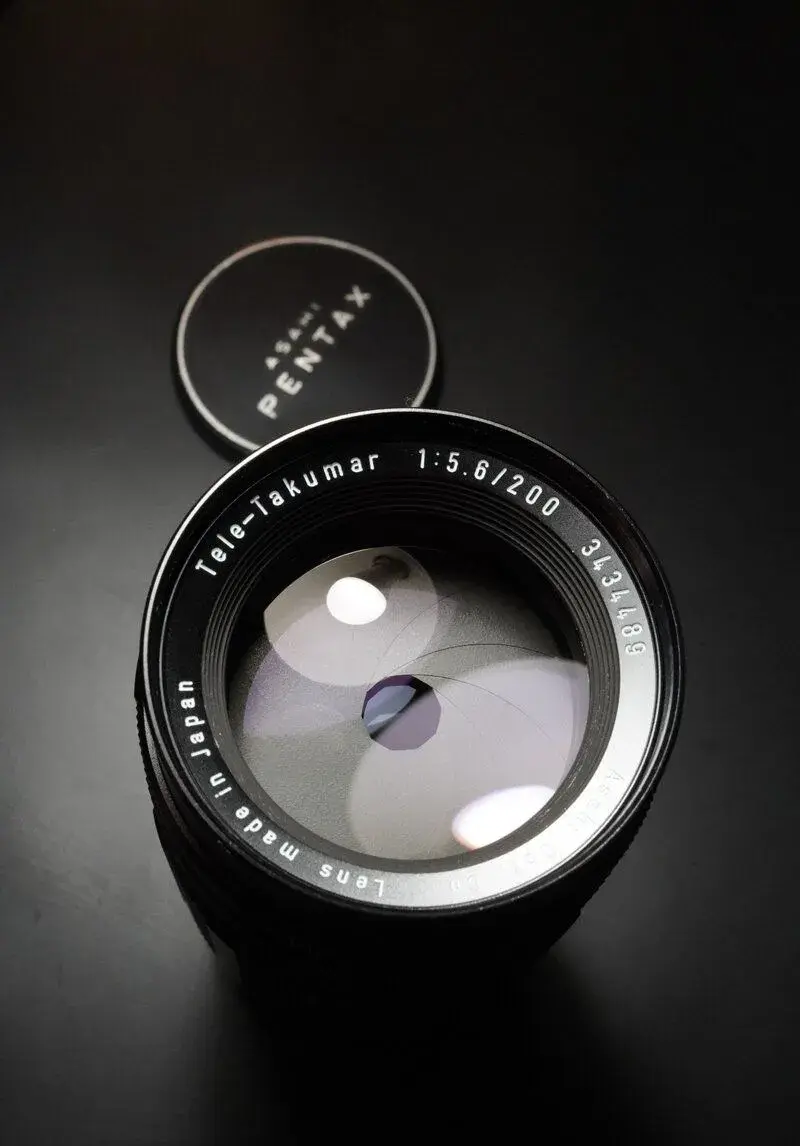 Asahi Pentax Tele-Takumar 200mm f/5.6, M42 závit
