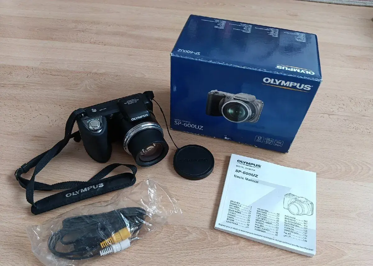 Olympus SP-600 UZ