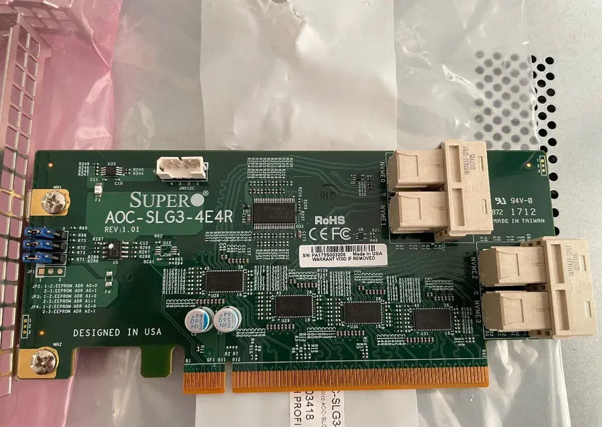 HBA řadič PCIe pro SAS,SATA,NVMe